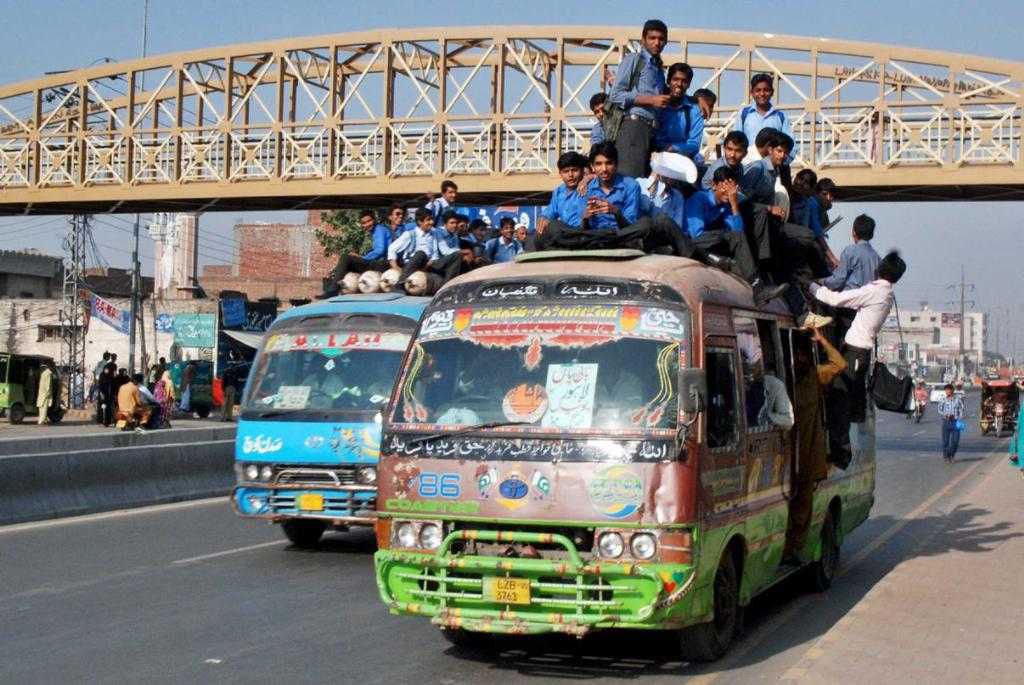 Public transport lahore (1) - PakWheels Blog