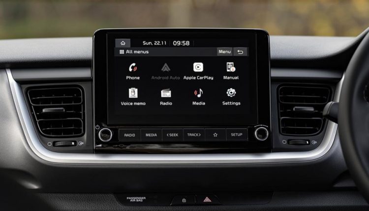 kia_stonic_interior_infotainment
