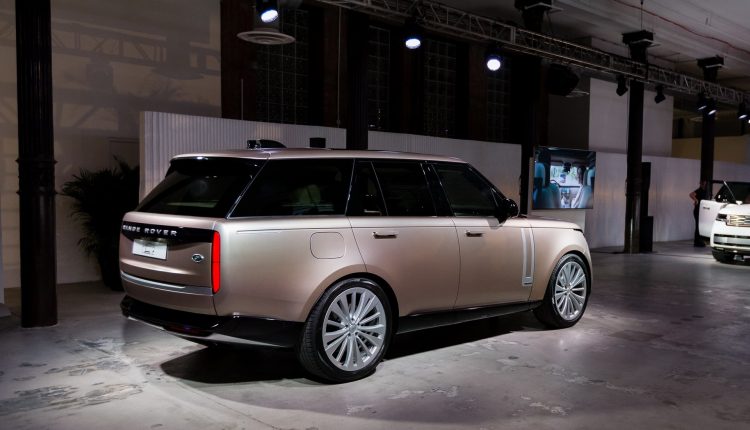 Range Rover Side View