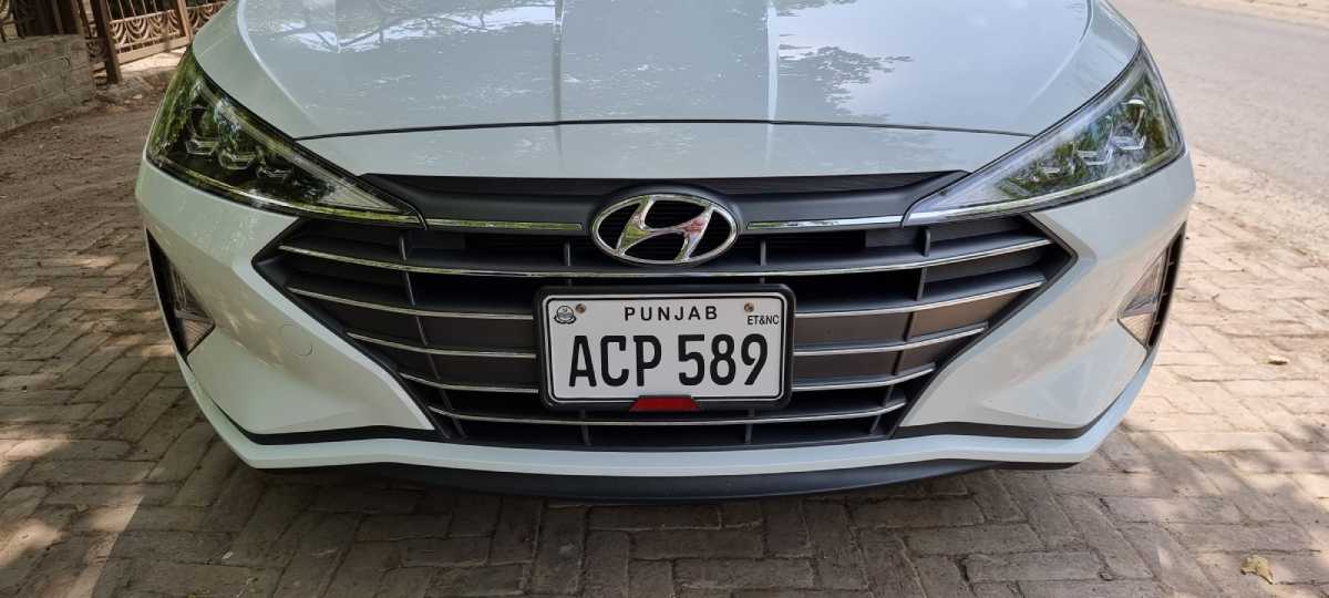Hyundai Elantra Headlights