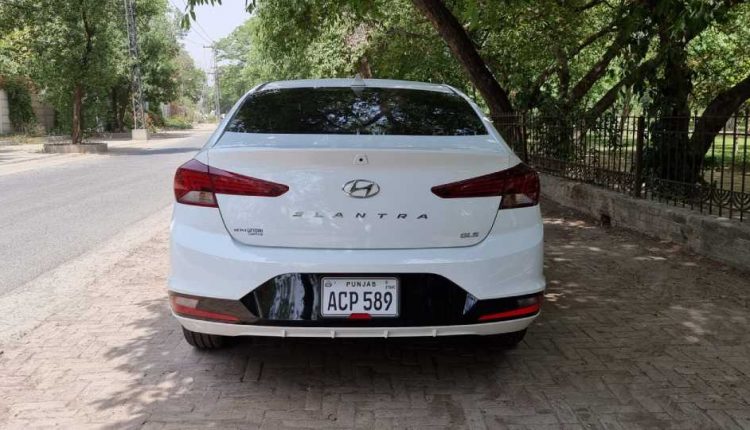 Hyundai Elantra Smart Trunk