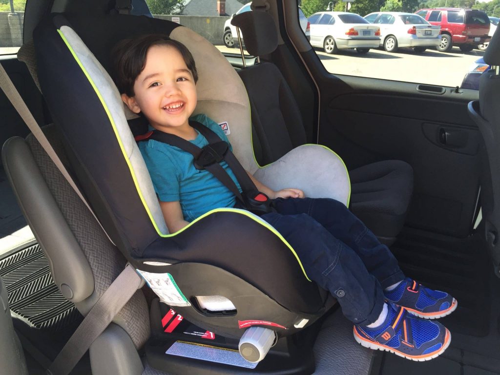 How old does a child have to be to sit front facing in a car seat hotsell