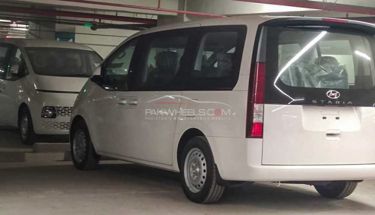 Hyundai Staria Spotted in Pakistan