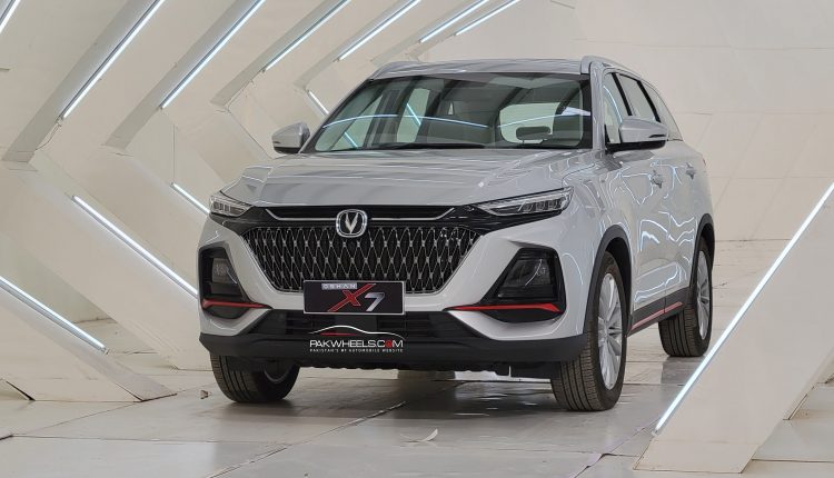 Specs & Features of 7-Seater Oshan X7 - PakWheels Blog