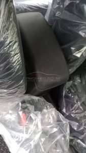 Suzuki Swift GL CVT Arm rest