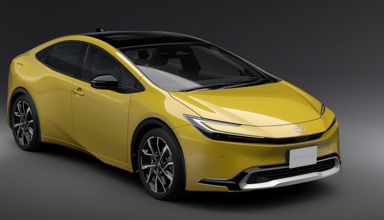2023-Toyota-Prius-3-1