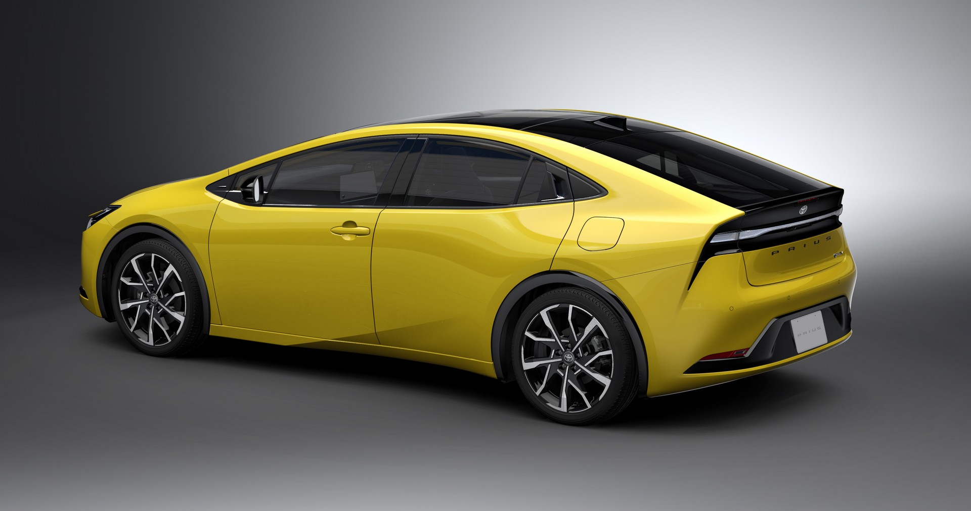 2023-Toyota-Prius-7-1 - PakWheels Blog