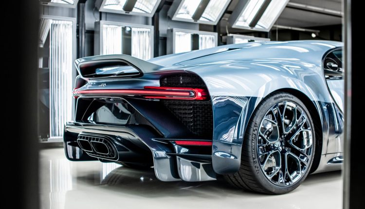 08 BUGATTI_CHIRON-Profilee