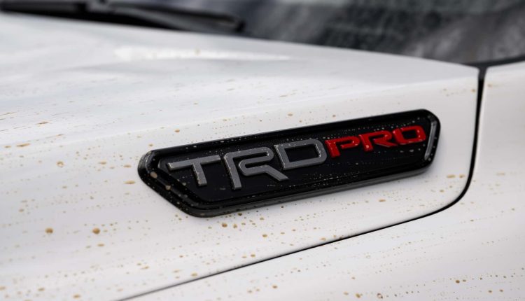 2024-toyota-tacoma-trd-pro (9)