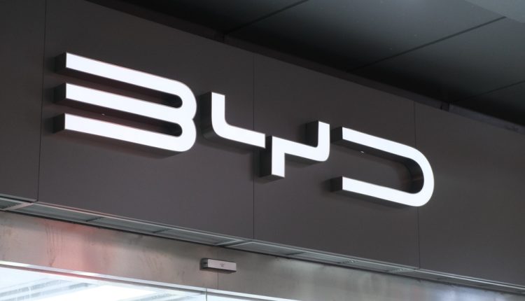 Shanghai.china-nov.27th,2021:,Close,Up,Byd,Store,Logo.,Byd,Is,A