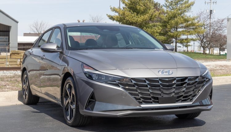Lafayette,-,Circa,April,2023:,Hyundai,Elantra,Display,At,A