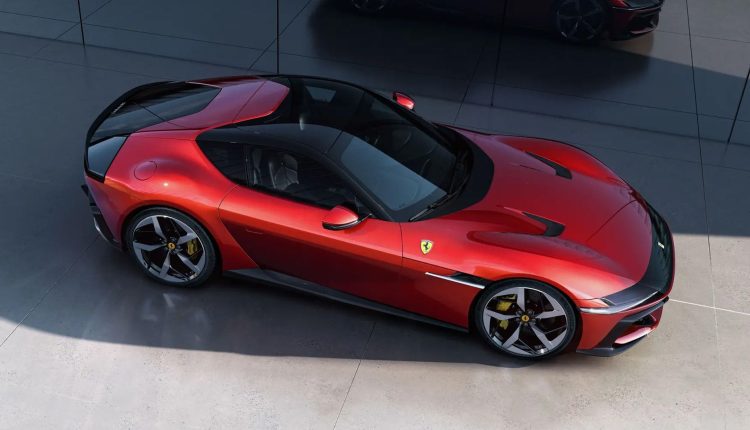 Red Ferrari V12 Cilindri