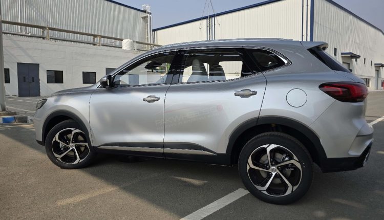 Locally Assembled MG HS PHEV exterior