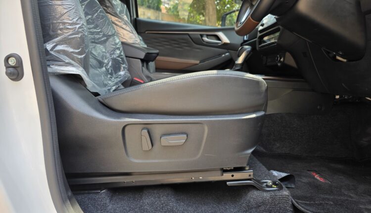 Isuzu D-Max interior