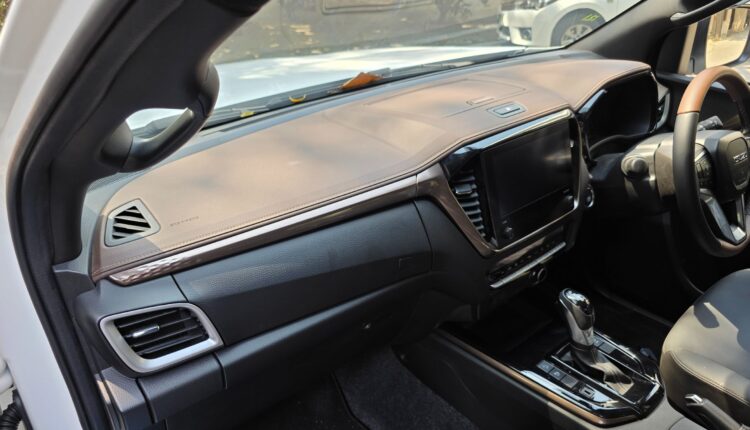 Isuzu D-Max interior
