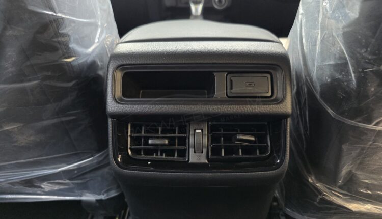 Isuzu D-Max interior