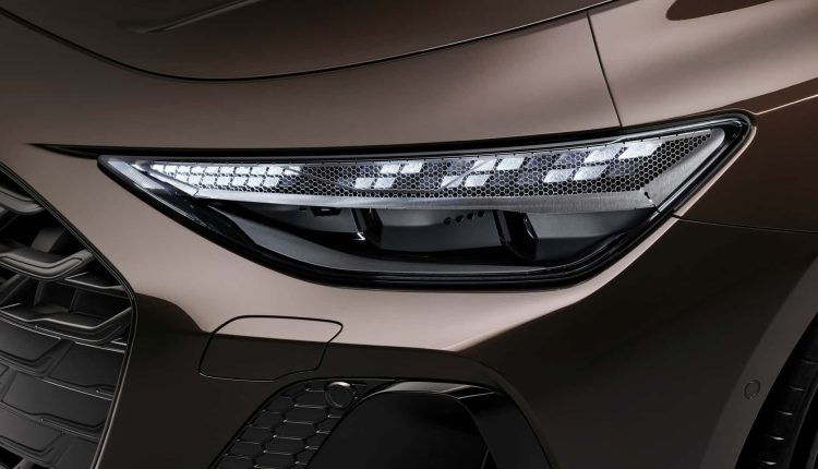 Audi A6 Avant Headline