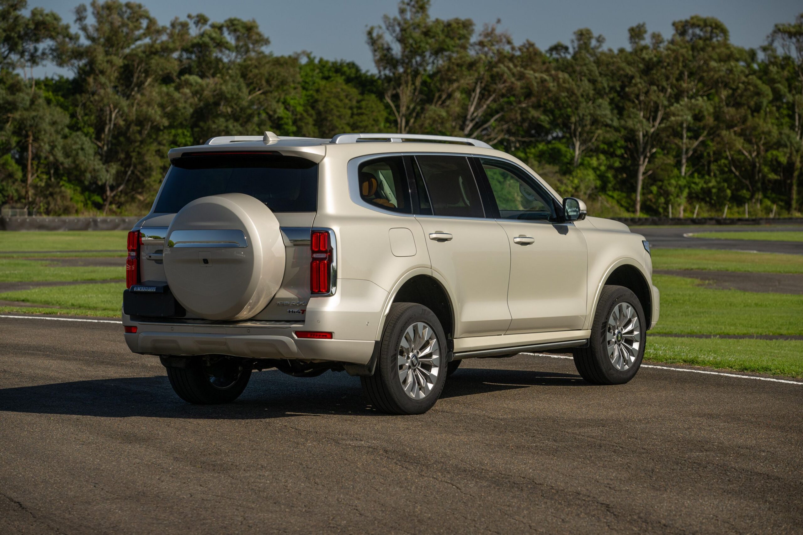  Tank 500 PHEV