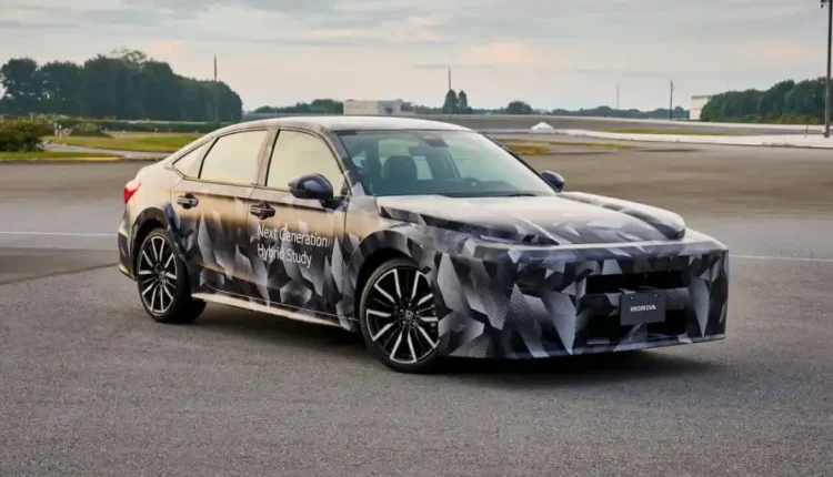 ہونڈا سِوک ہائبرڈ کا کیموفلاج میں ٹیسٹنگ پروٹو ٹائپ