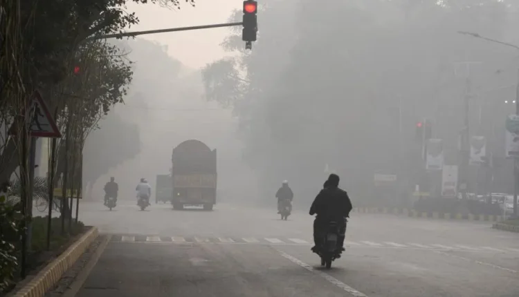 Vehicles emitting smoke in Lahore during the anti-smog crackdown
